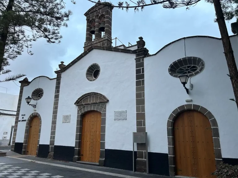 Tasate solicita la digitalización del archivo histórico de la Iglesia Matriz de San Lorenzo